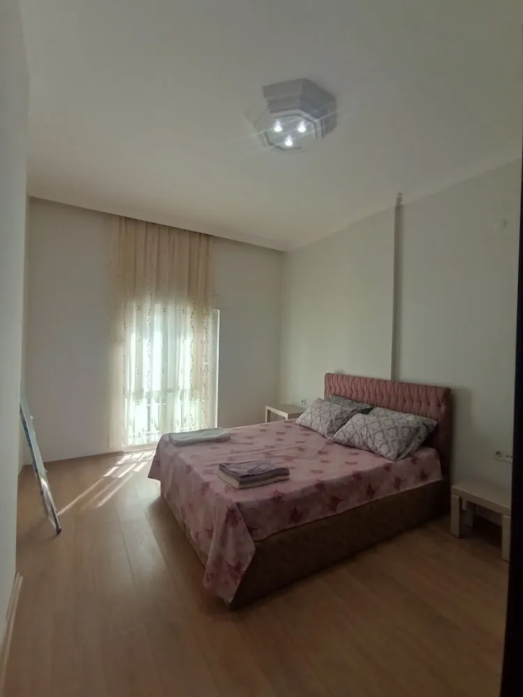 Romantic Apart Daire, 1 Yatak Odası, Balkon, Havuz Manzaralı