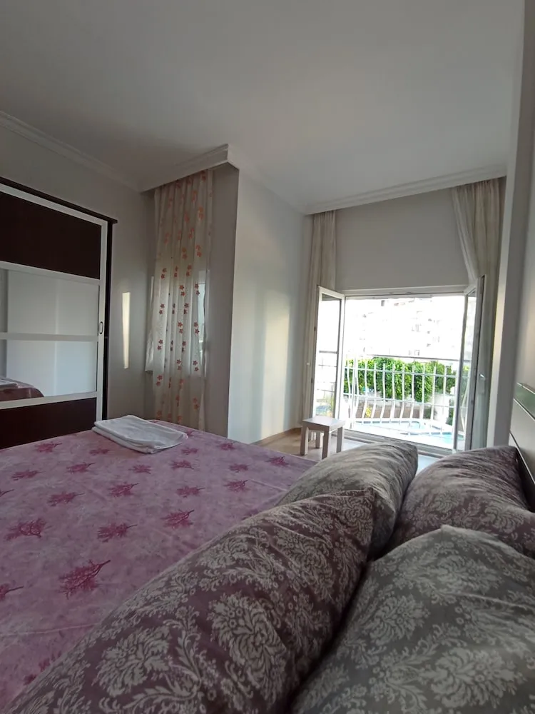 Design Apart Daire, 1 Yatak Odası, Balkon, Havuz Manzaralı