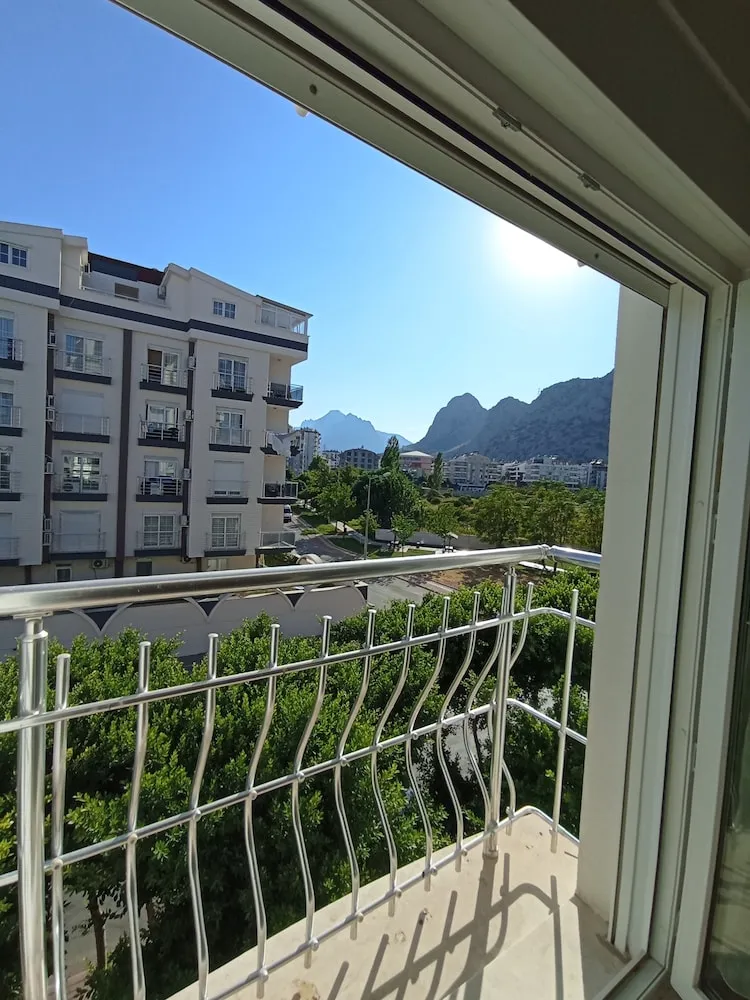 Luxury Apart Daire, 1 Yatak Odası, Balkon, Dağ Manzaralı