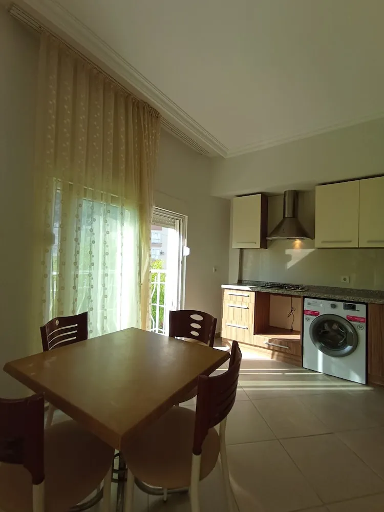 Business Apart Daire, 1 Yatak Odası, Balkon, Dağ Manzaralı