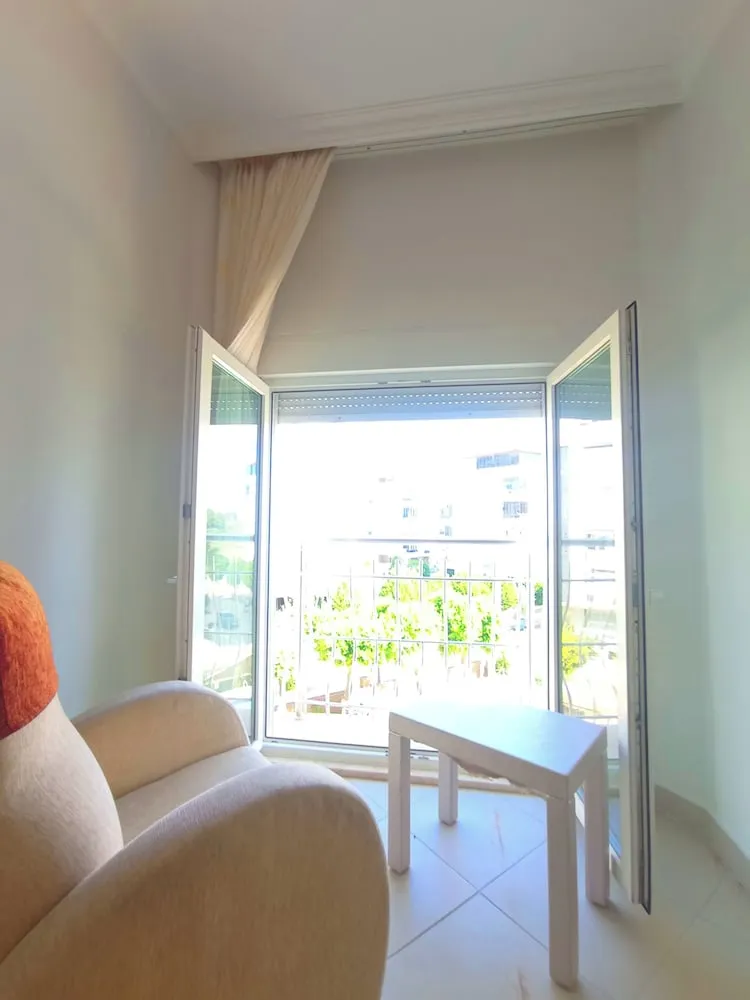 Elite Apart Daire, 1 Yatak Odası, Balkon, Havuz Manzaralı