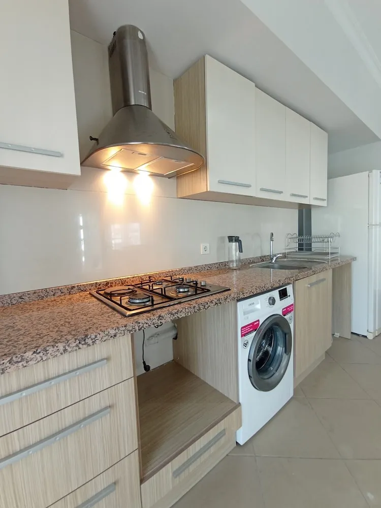 Grand Apart Daire, 1 Yatak Odası, Balkon, Havuz Manzaralı