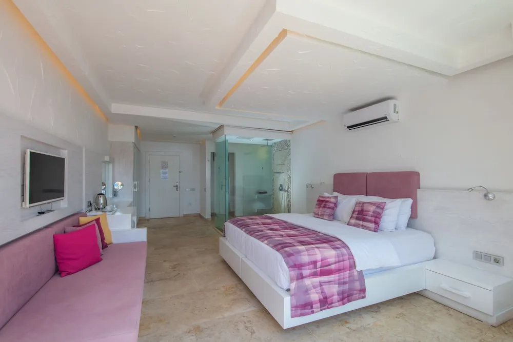 Superior Tek Büyük veya İki Ayrı Yataklı Oda, 1 En Büyük (King) Boy Yatak, Balkon, Deniz Manzaralı