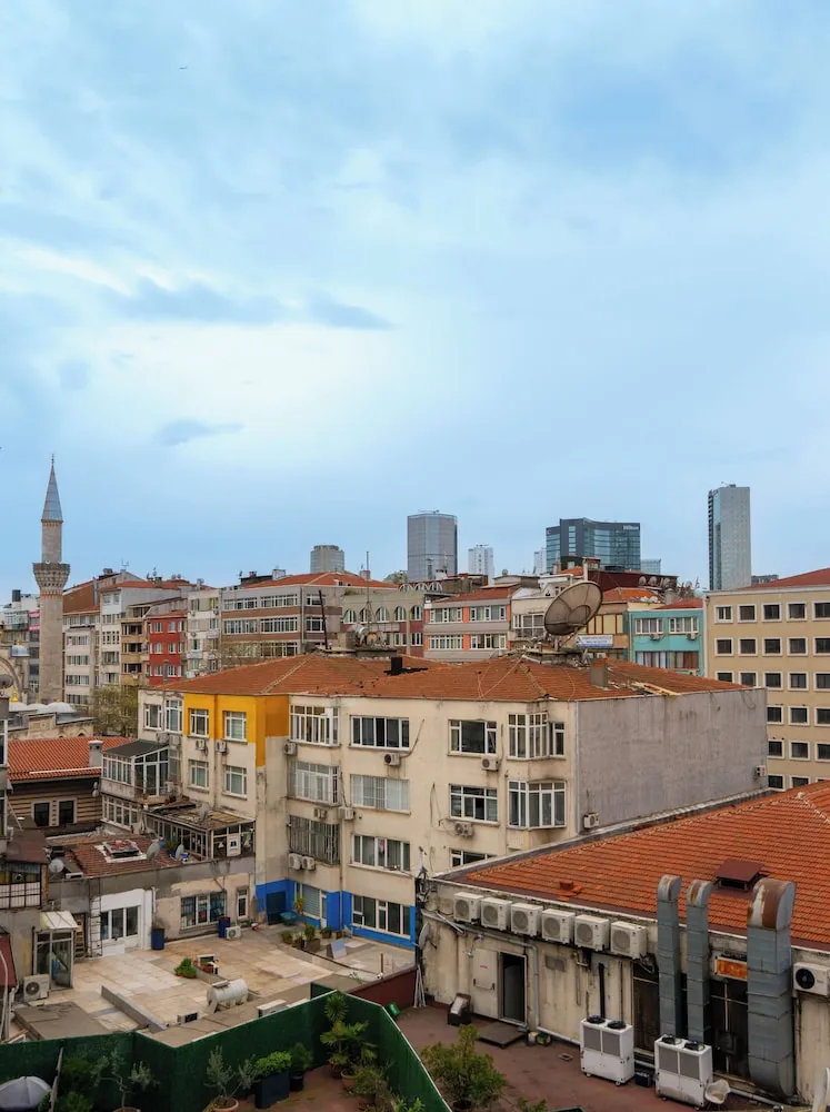 1+1 ( One Bedroom Apartments )