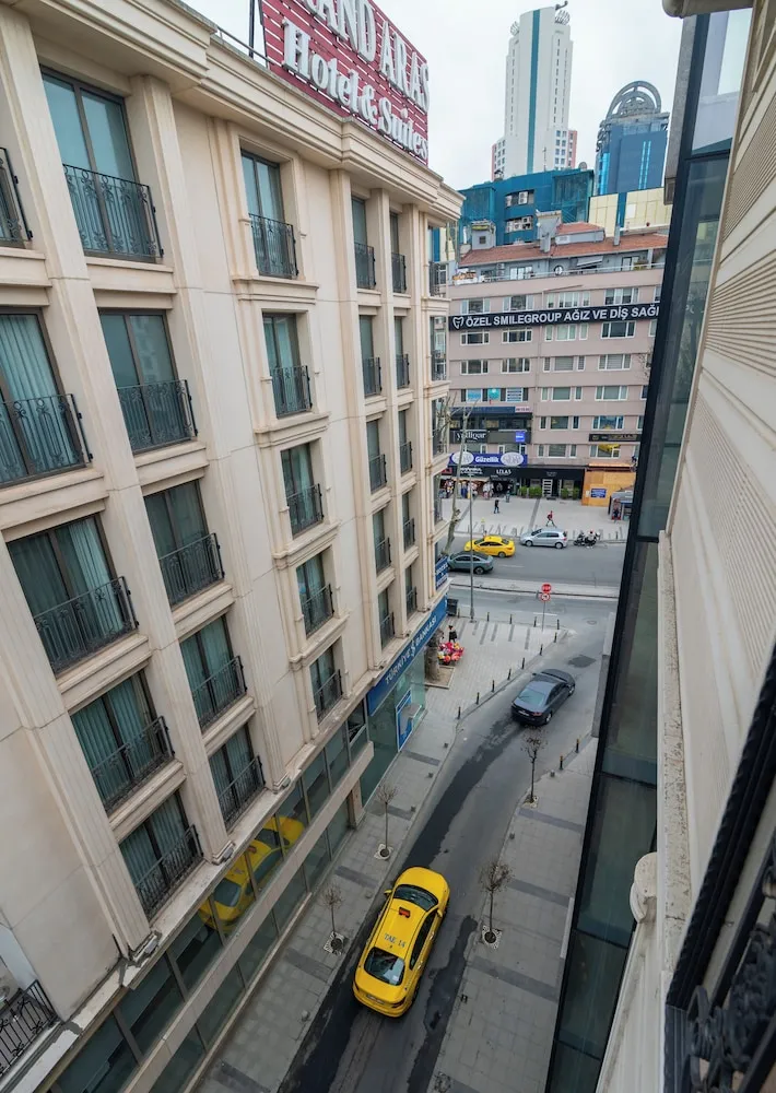 2+1 (Two Bedroom, One Saloon Apartment)