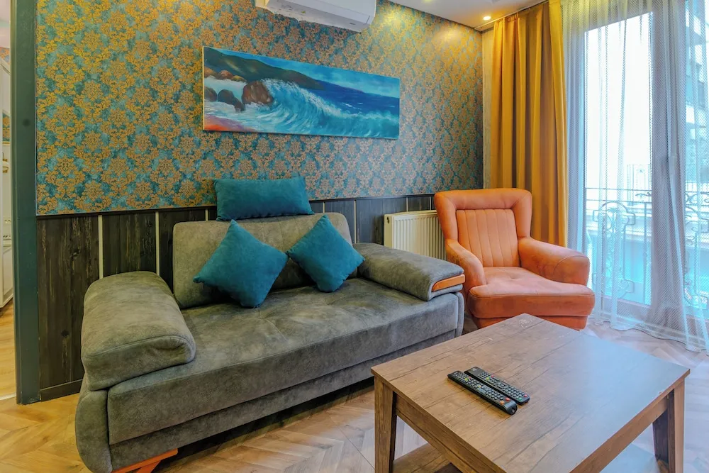 2+1 (Two Bedroom, One Saloon Apartment)