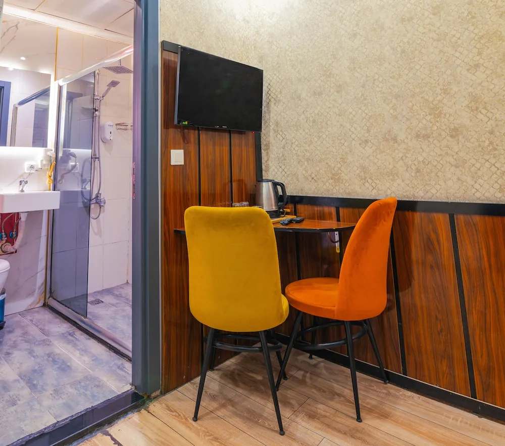 2+1 (Two Bedroom, One Saloon Apartment)