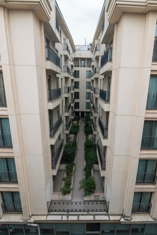 2+1 (Two Bedroom, One Saloon Apartment)