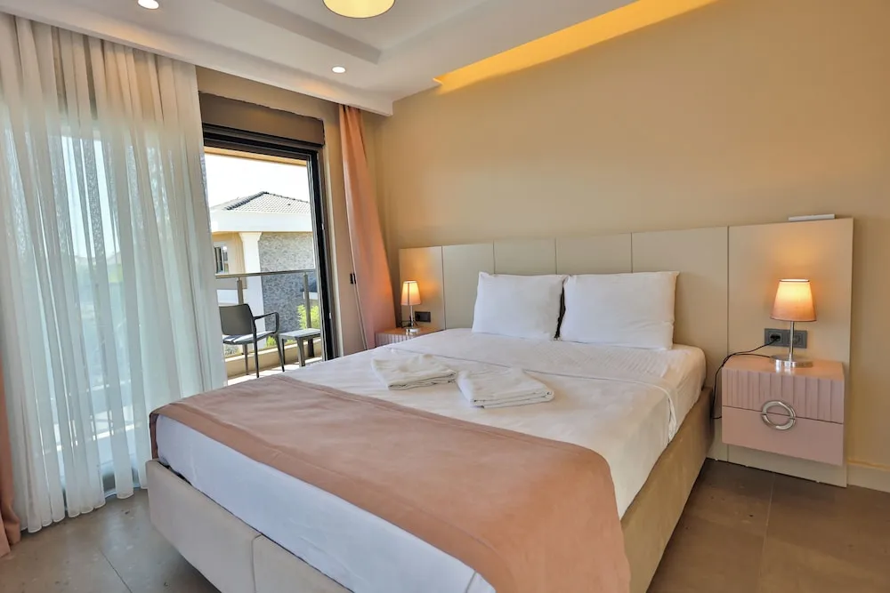 Family Villa, 3 Yatak Odası, Havuz Manzaralı
