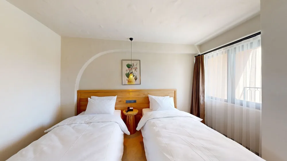 Comfort İki Ayrı Yataklı Oda, 1 Yatak Odası, Havuz Manzaralı