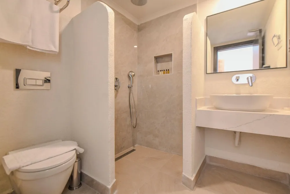 Comfort İki Ayrı Yataklı Oda, 1 Yatak Odası, Havuz Manzaralı