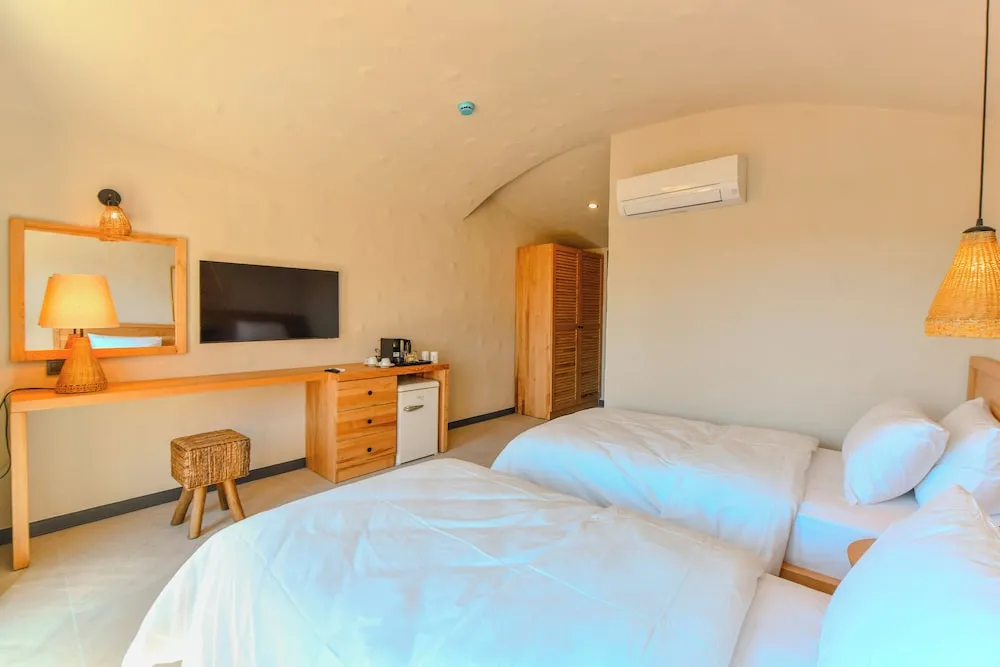 Comfort İki Ayrı Yataklı Oda, 1 Yatak Odası, Havuz Manzaralı
