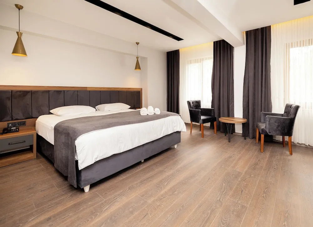 Deluxe Üç Kişilik Oda