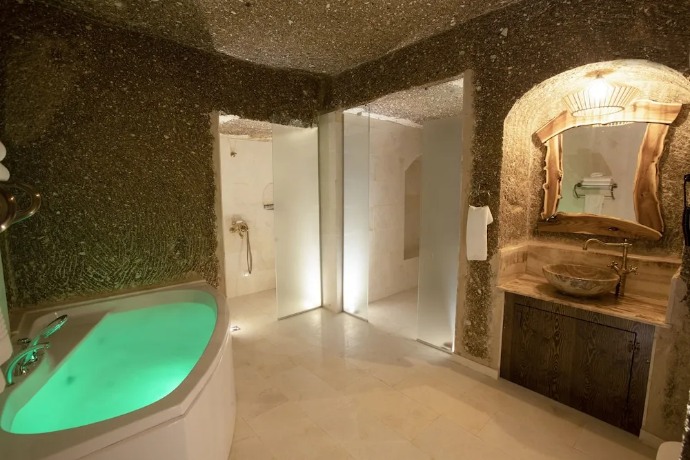 Honeymoon Üç Kişilik Oda