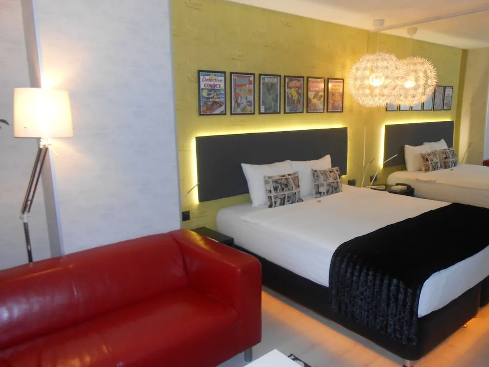 Standard Tek Büyük Yataklı Oda