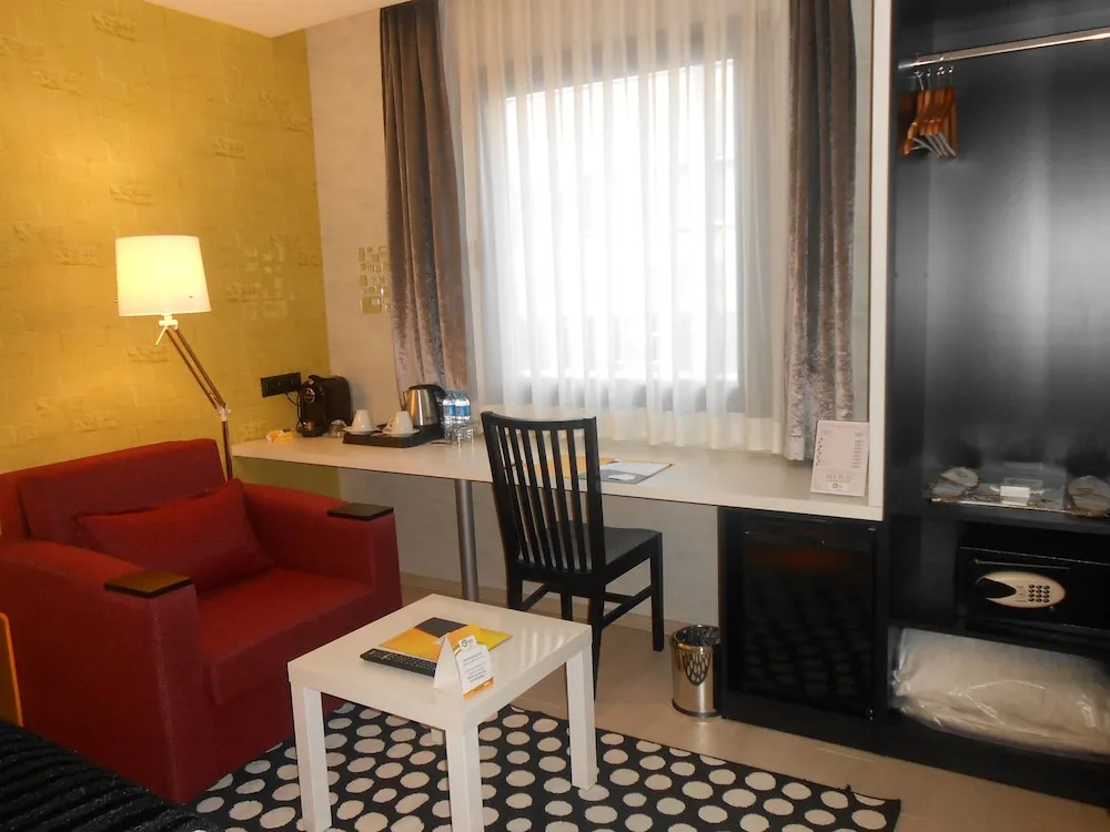 Standard Tek Büyük Yataklı Oda