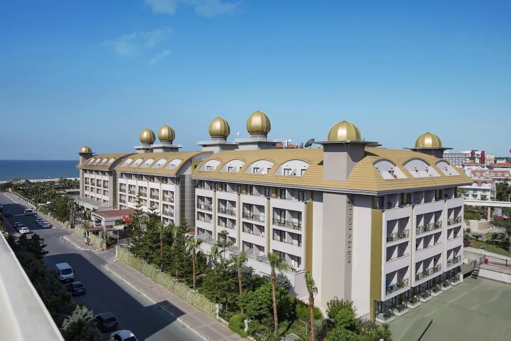 Standard Tek Büyük Yataklı Oda, Kısmi Deniz Manzaralı