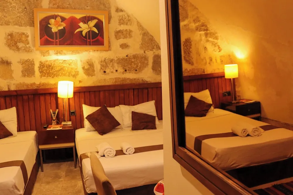 Triple Room