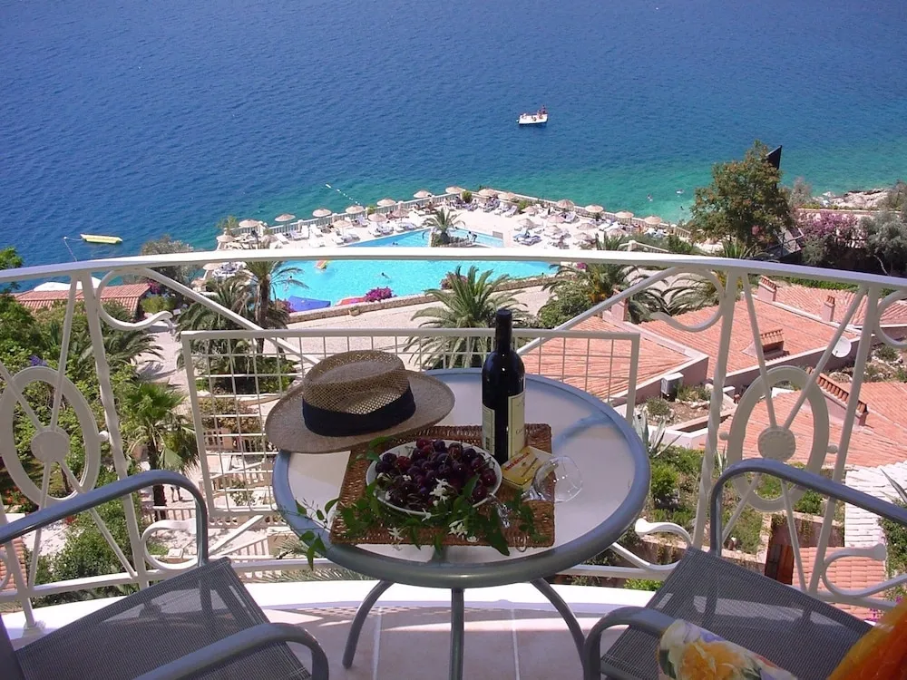 King Suite with Whirlpool