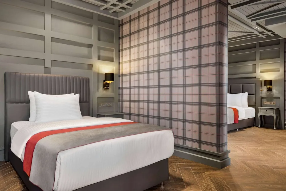 Superior Oda, Sigara İçilmez (1 Queen Bed & 1 Twin Bed)