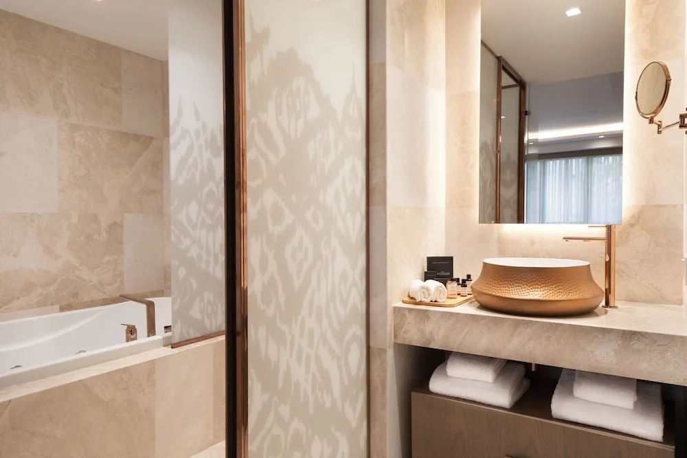 Burdock Galata Suite, Courtyard View