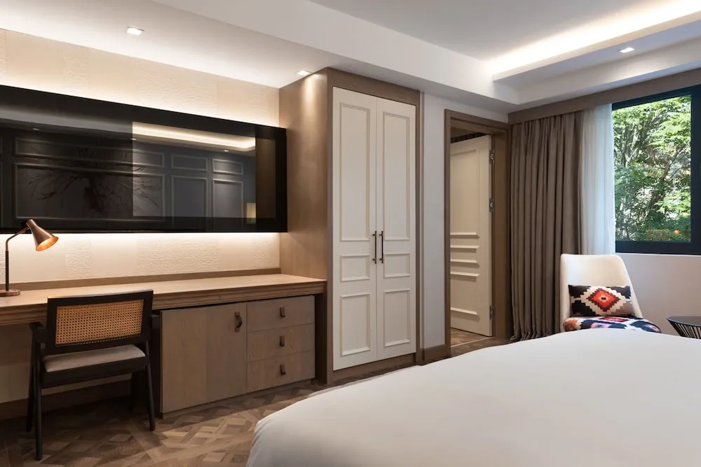 Burdock Galata Suite, Courtyard View