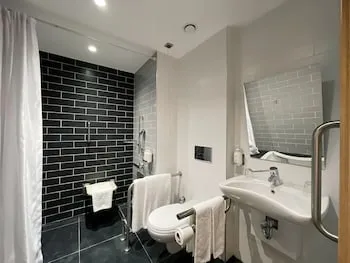 Holiday Inn Express Ankara Airport, bir IHG Oteli