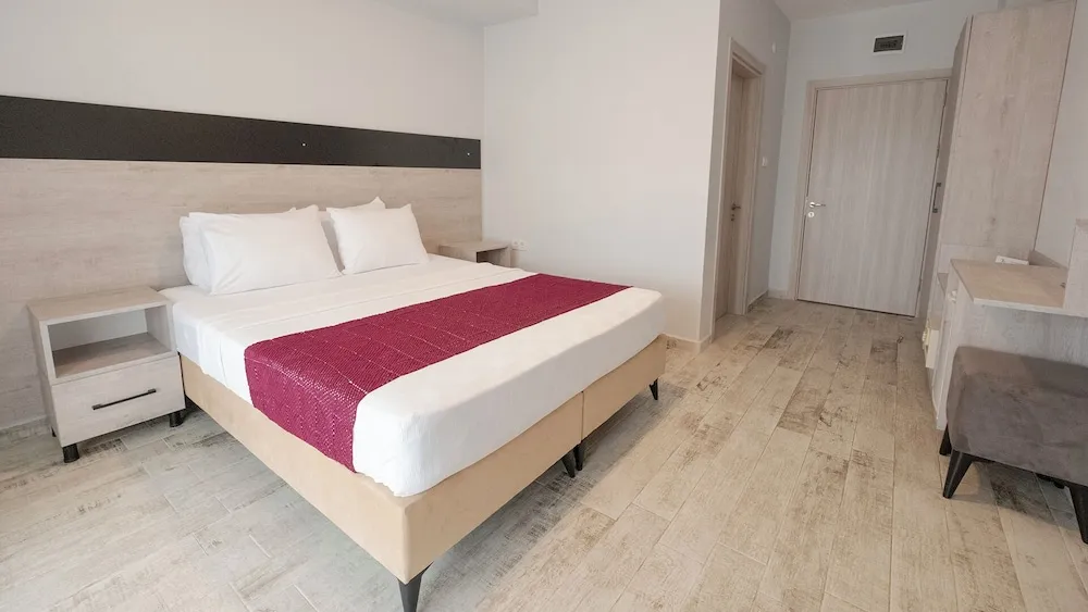 Superior Room with Balcony City View