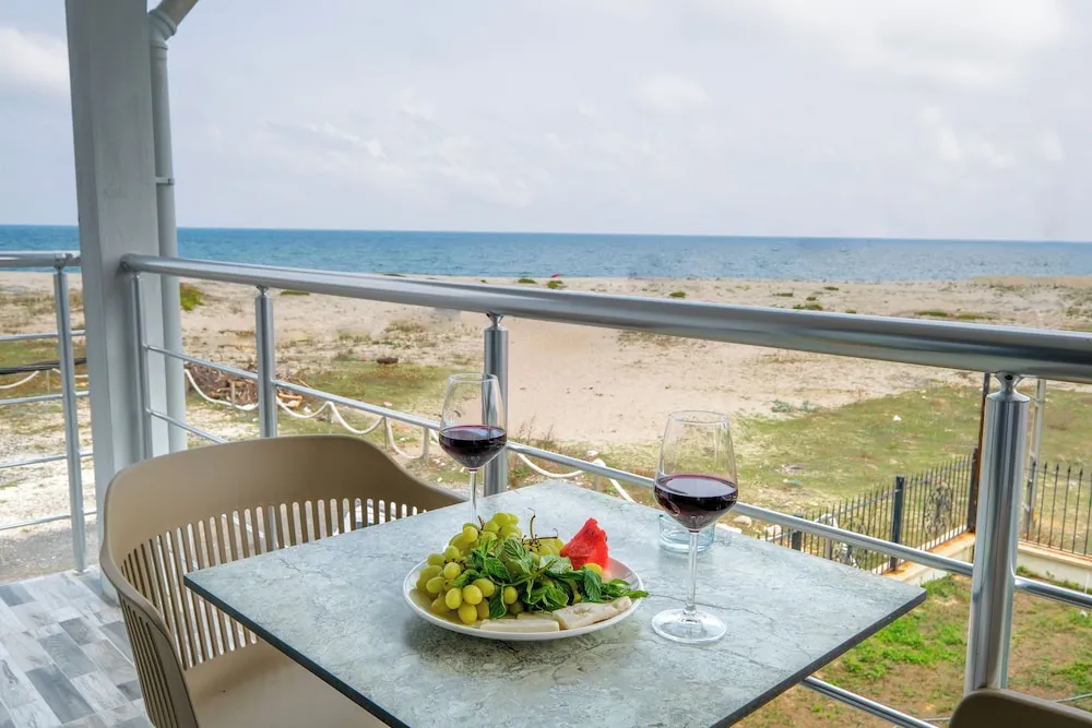 Deluxe Room with Balcony Sea View