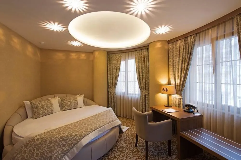Deluxe Tek Büyük Yataklı Oda