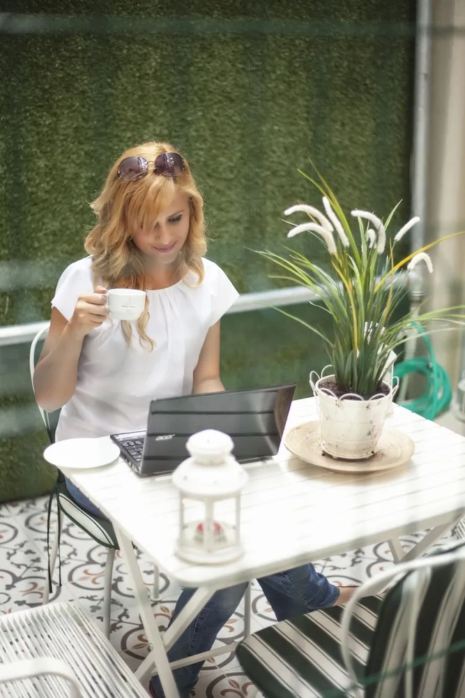 Superior Tek Buyuk Yataklı Oda veya 2 Tek Kişilik Oda ( Patio)