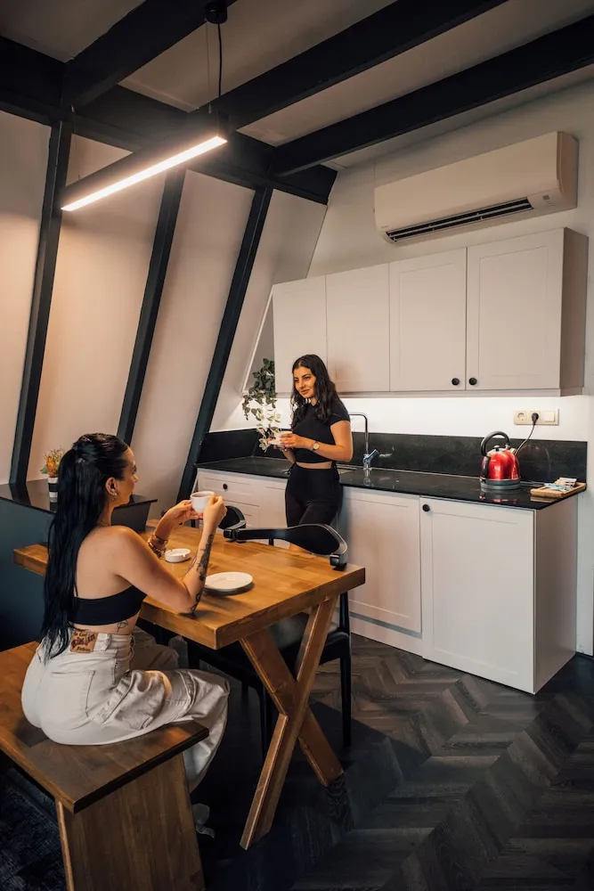 Standard Bungalov, 1 Büyük (Queen) Boy Yatak, Sıcak Su Küveti, Kısmi Göl Manzaralı