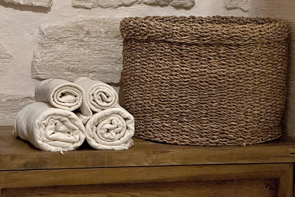 Deluxe Tek Büyük Yataklı Oda, Özel Banyo, Avlu Manzaralı
