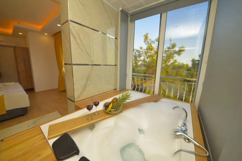 Family Villa, 3 Yatak Odası, Deniz Manzaralı, Yamaçta