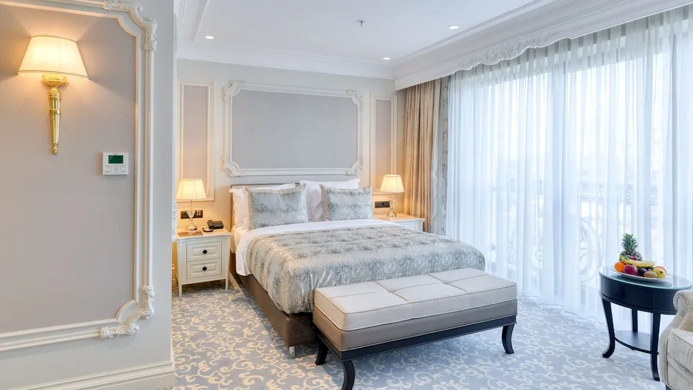 Deluxe Room with Sea View