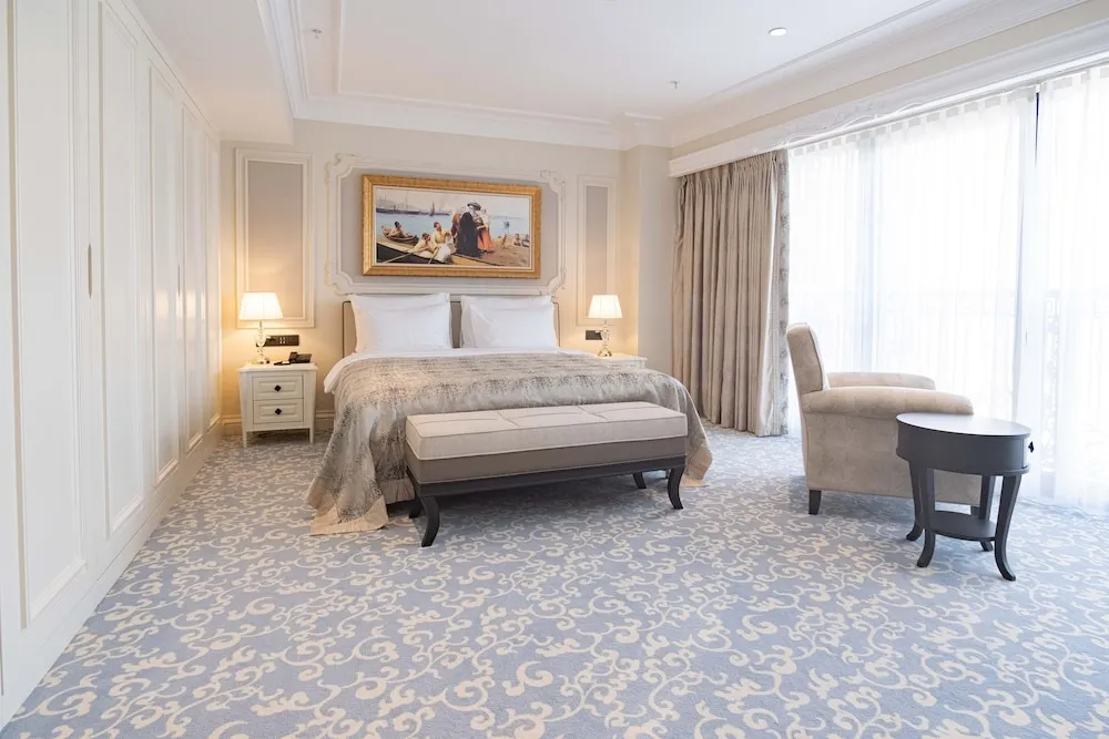 Deluxe Room with Sea View