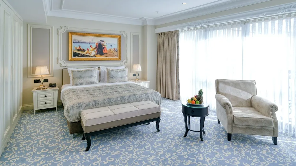 Exclusive Room with City View
