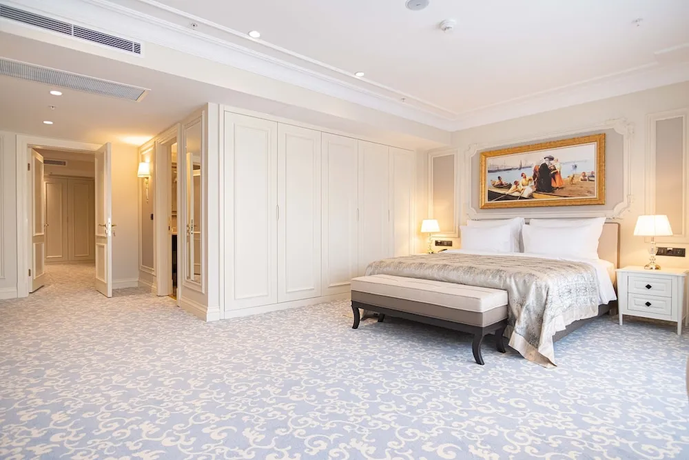 Family Suite Room with City View