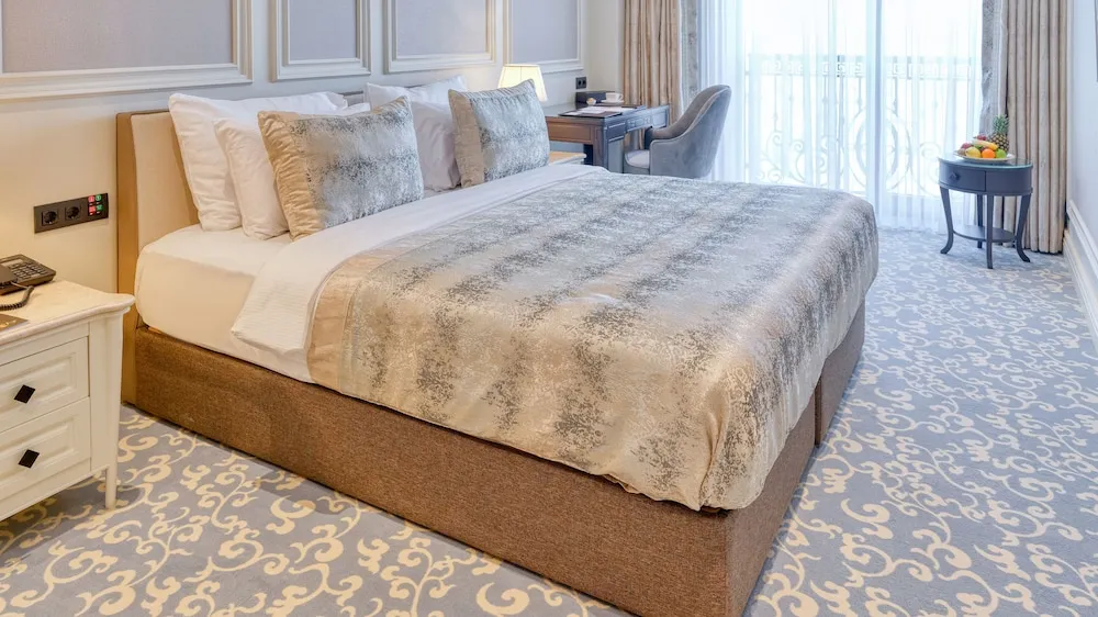 Superior Room with City View
