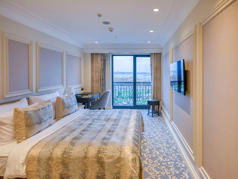 Superior Room with Sea View