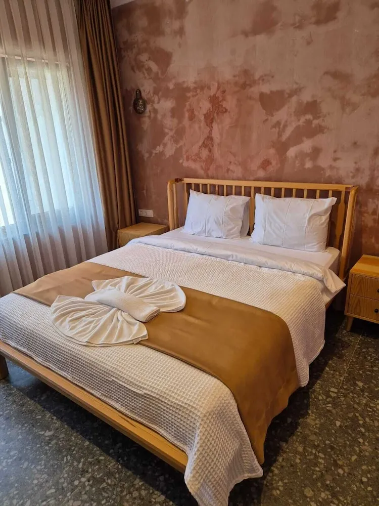 Deluxe Tek Büyük Yataklı Oda, 1 Büyük (Queen) Boy Yatak