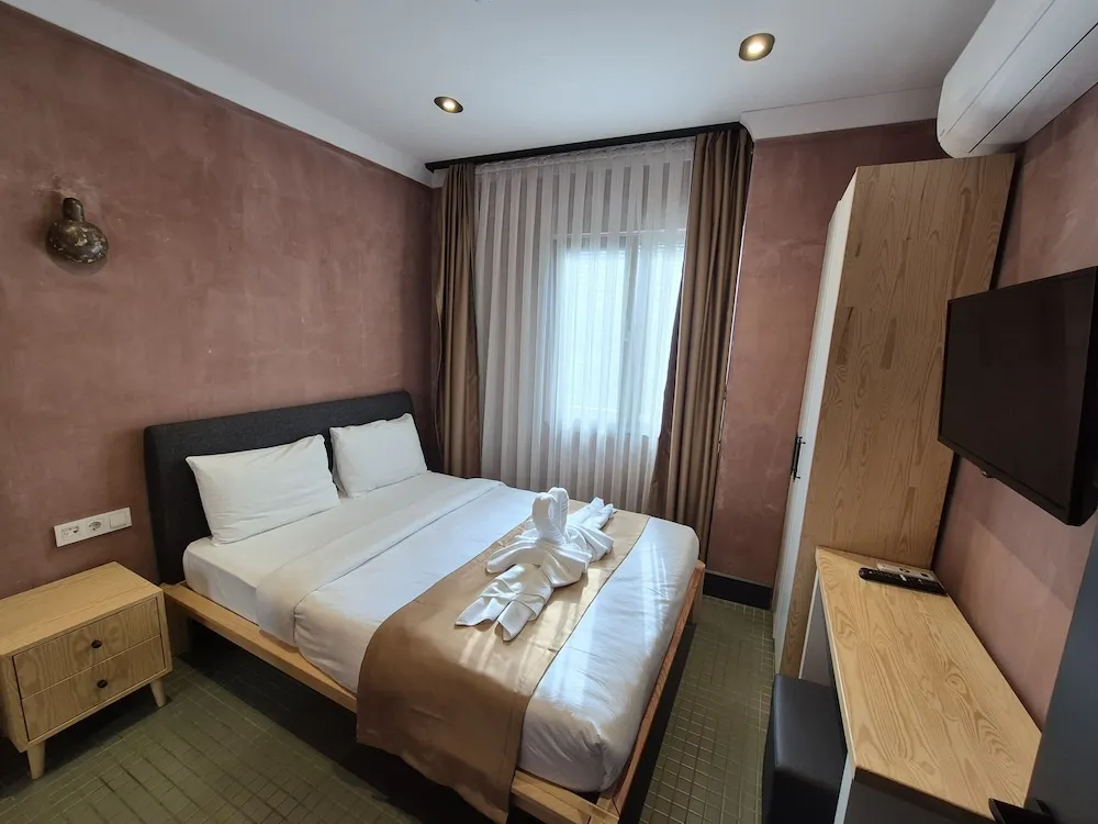 Economy Tek Büyük Yataklı Oda, 1 Çift Kişilik Yatak, Ortak Banyo