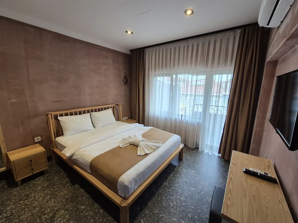 Economy Tek Büyük Yataklı Oda, 1 Çift Kişilik Yatak, Ortak Banyo