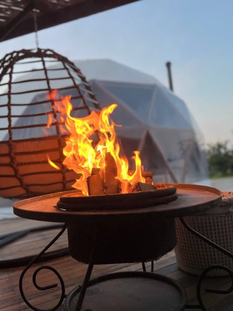 Deluxe Tent Non-Heated Outside Private Pool and Jacuzzi