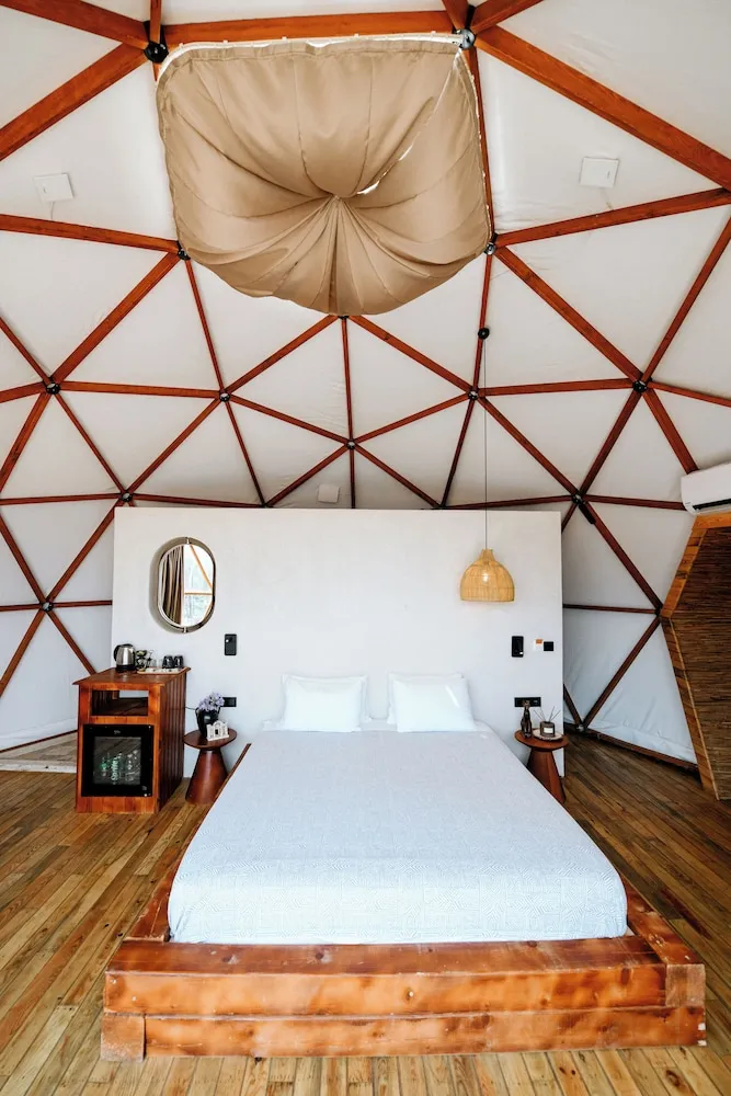 Deluxe Tent Non-Heated Outside Private Pool and Jacuzzi