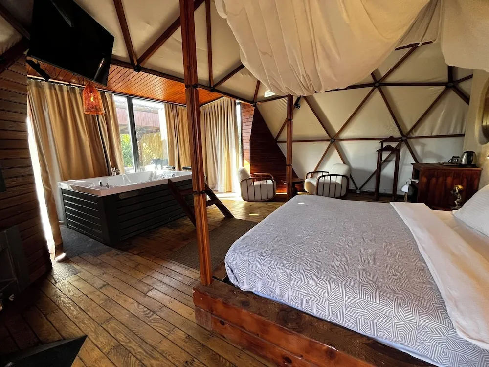 Honeymoon Tent Hydrotherapy Jacuzzi, Pool, Terrace Room