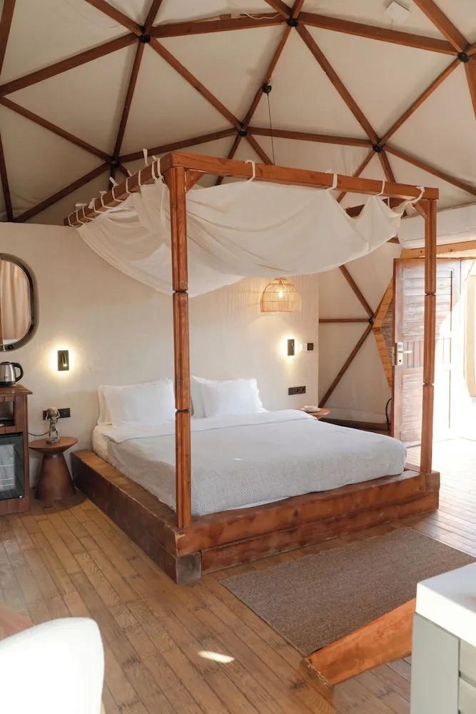 Honeymoon Tent Hydrotherapy Jacuzzi, Pool, Terrace Room