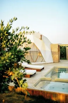 Mandalin Glamping