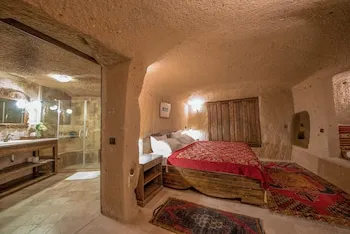 Shiraz Cave Cappadocia