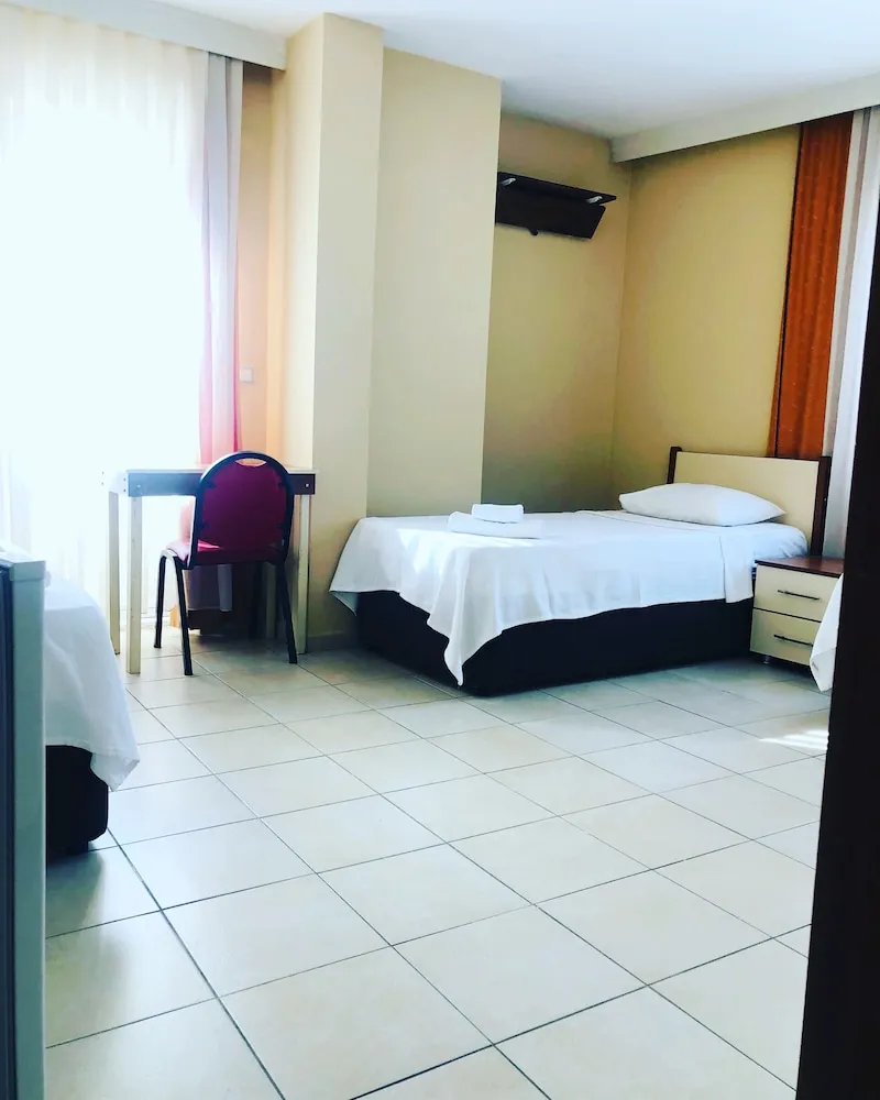 Economy Üç Kişilik Oda
